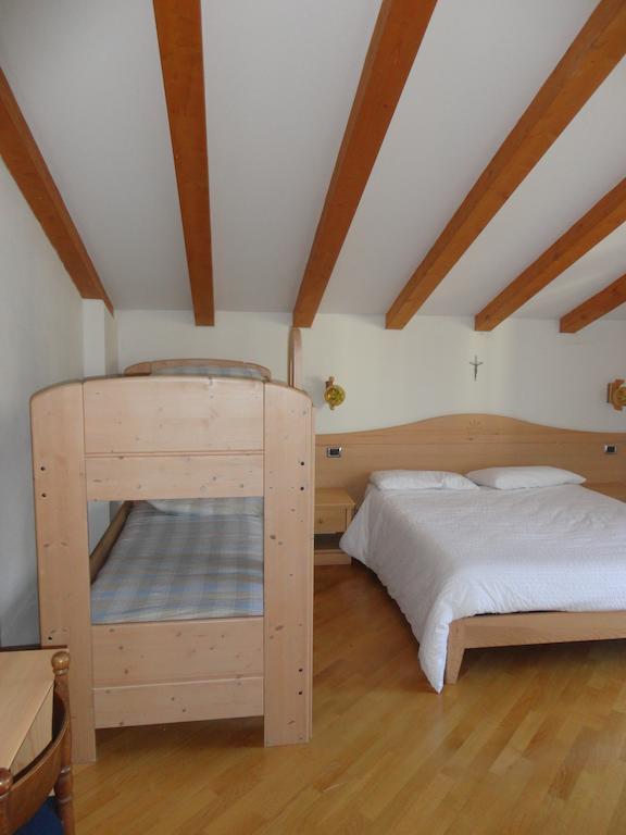Hotel Al Caminetto Cembra Lisignago Zimmer foto